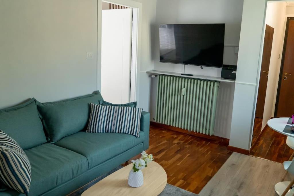 Singola Con Ac, Tv, Wi-fi E Cucina Appartamento *